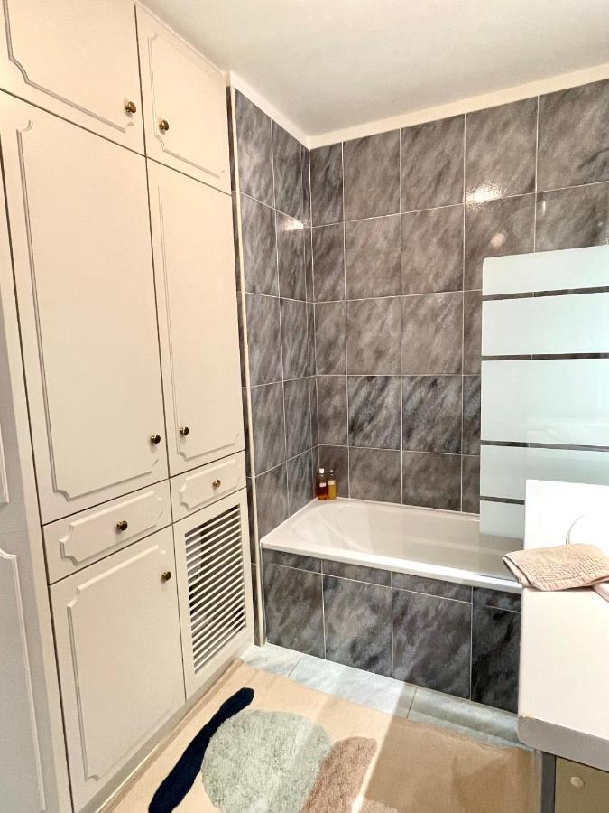 Appartement Vue Exceptionnelle Saint-Raphael  Bagian luar foto