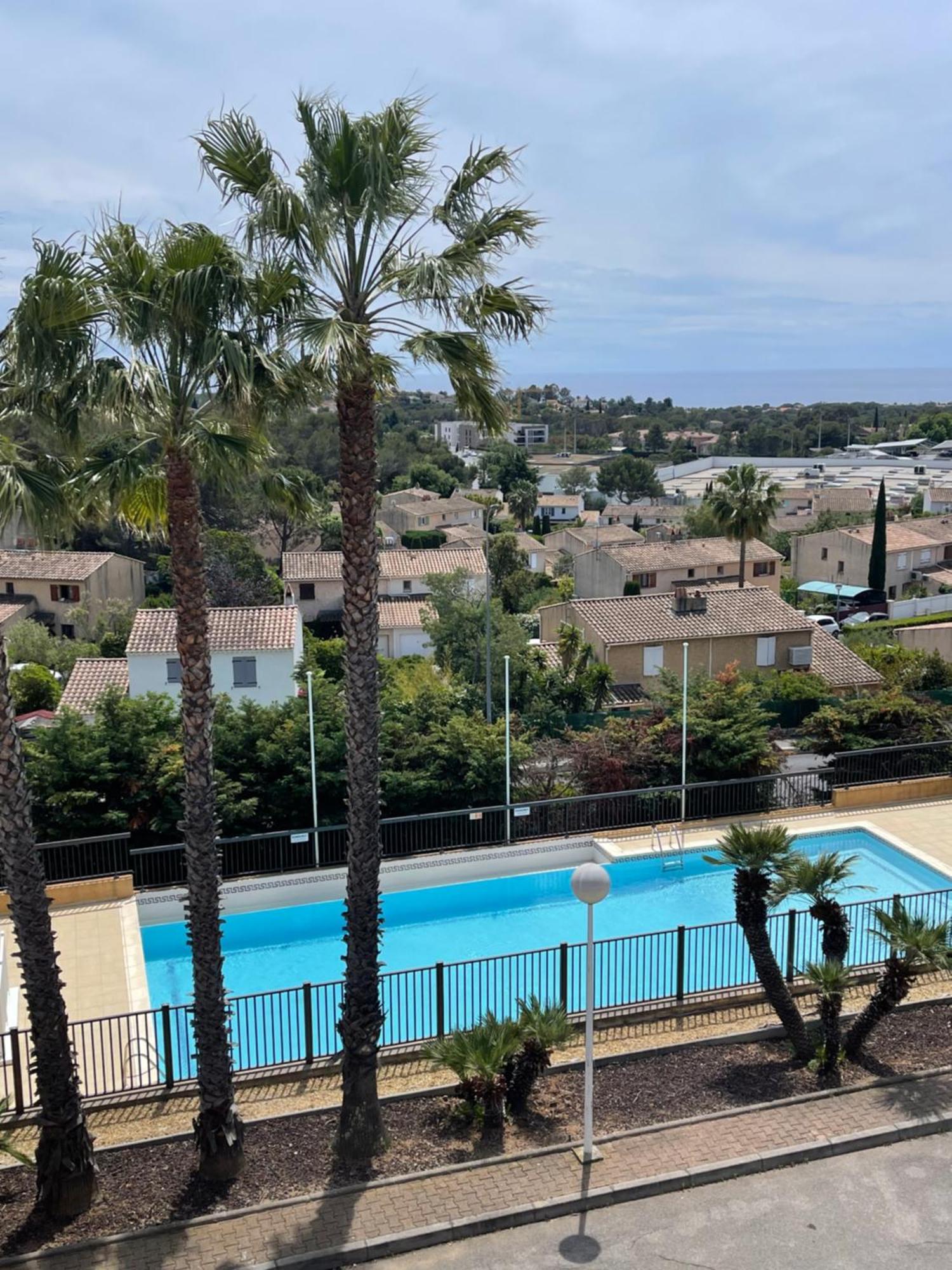 Appartement Vue Exceptionnelle Saint-Raphael  Bagian luar foto